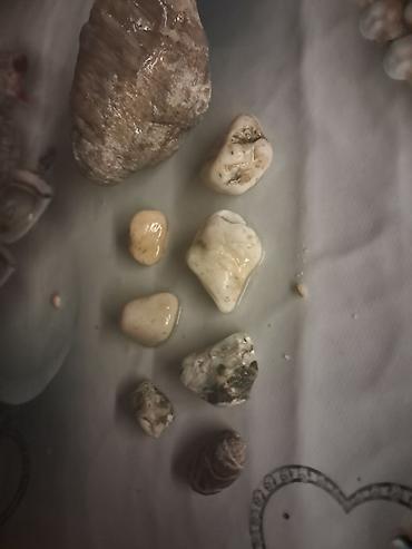 Dekorativ daşlar: Məhsul: Toplanmış təbii daşlar dəsti Təsvir: - Fərqli ölçü və — 2