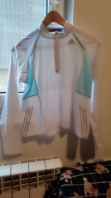 Kompleti: Komplet odeće – više artikala 1) Adidas sportska majica sa — 1