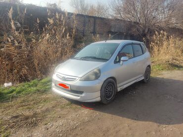 меняю на хонда фит: Honda Fit: 2002 г., 1.3 л, Вариатор, Бензин, Хэтчбэк