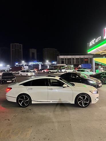 bad e5: Honda Accord: 2018 г., 1.5 л, Автомат, Бензин, Седан — 3