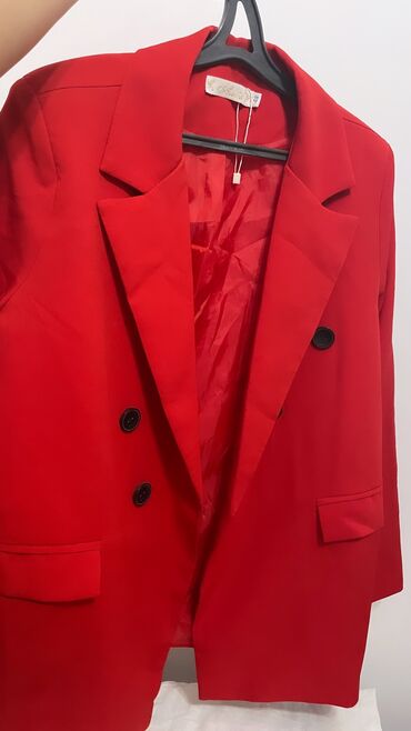 пиджак красный: Пиджак новый размер 48 
600 с