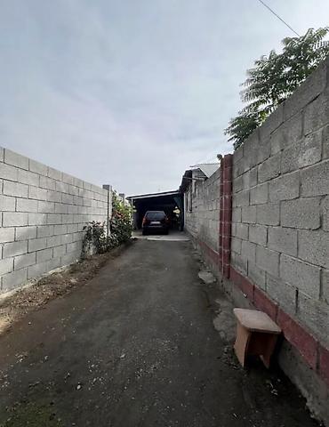Продажа коттеджей и домов: 🏡 Продается полдома в Рабочем городке! 🏡 📐 Площадь участка: 2.8 сотки — 13