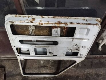 Auto delovi: Dodatni opis Vrata desna Lada 21213,21214 Niva br.2. U beloj boji — 11