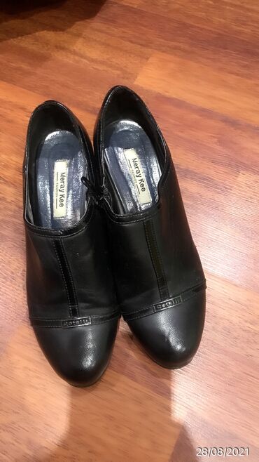 шикарные чёрные туфли: Туфли Molly Bessa, 39, цвет - Черный