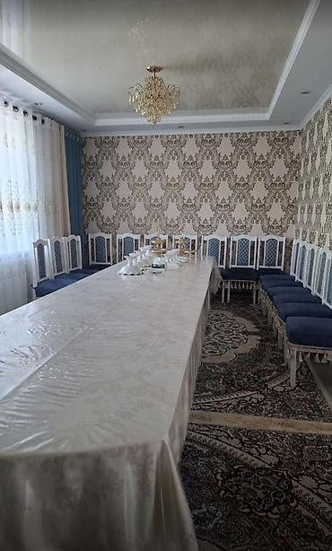 Продажа таунхаусов: Сдается двухэтажный коттедж в Бостери - Планировка: на первом уровне — 5