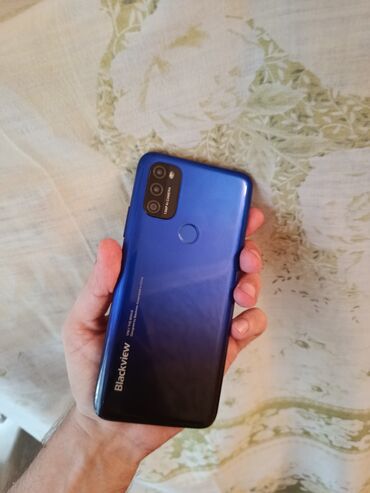 Samsung: Blackview A70. (mavi-qara gradient rəng) Baterya : 5380 mAh