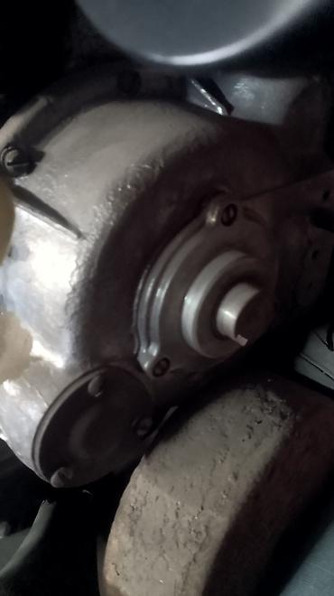 Электродвигатели: Бензиновый одноцилиндровый стационарный мотор СССР с ременным шкивом — 4