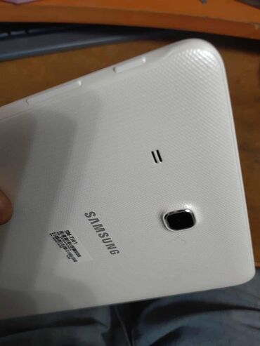 Tableti: Na prodaju samsung galaxy Tab e ocuvan kao nov bez i jedne tackice u — 12