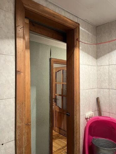 Köhnə tikili: Bakı, 7-ci mikrorayon, 1 otaqlı, Köhnə tikili, m. Azadlıq Prospekti, 35 kv. m — 10