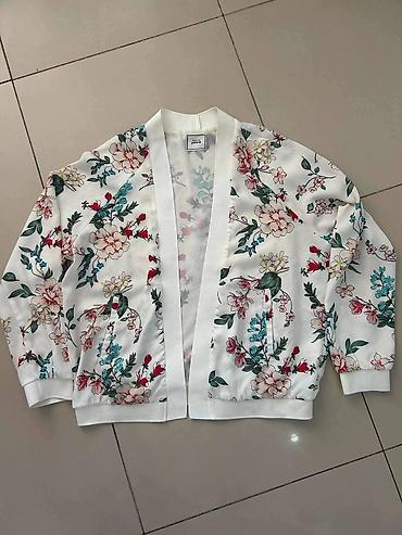 mona sal: Pimkie kimono jakna/kimono sa cvetnim printom. - Brend: Pimkie — 1