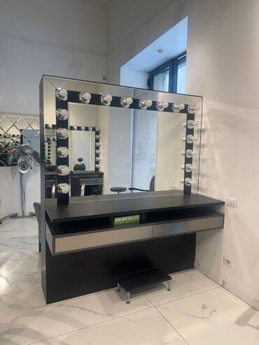 Sifarişlə ofis kresloları: Yuxarıda göstərilən bütün mebellərin ümumi qiyməti 1800 AZN təşkil — 5