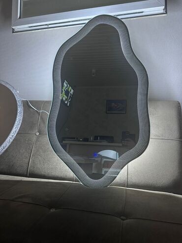 Güzgülər: Güzgü Divar üçün, Dekorativ, Arxa işıqlı — 18