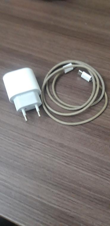 зарядка для айфона 5: Simsiz şarj cihazı Apple, İşlənmiş — 1