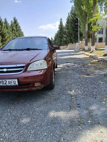 кредит на машину: Chevrolet Lacetti: 2004 г., 1.6 л, Механика, Бензин, Седан