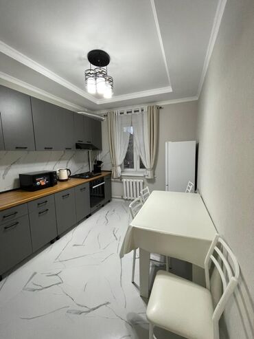 Посуточная аренда квартир: 3 комнаты, Душевая кабина, Постельное белье, Кондиционер — 14