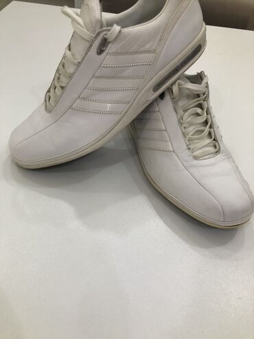 Krasofkalar və idman ayaqqabıları: Ağ rəngdə Adidas Porsche Design SP1 kişilər üçün dəri idman