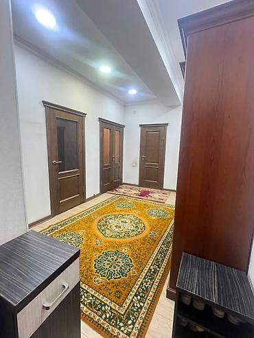 квартира 2 к: Продаётся полноценная 2-х комнатная квартира 80м². Душ и туалет — 1