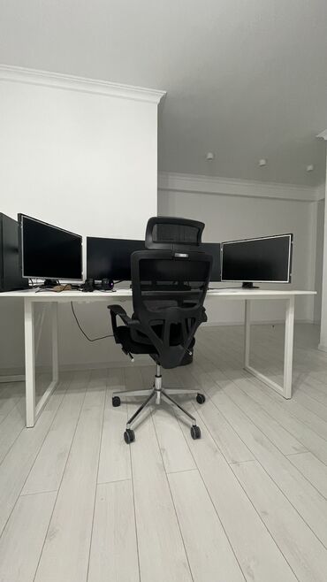 мебель беловодский: Компьютерный Стол, цвет - Белый, Новый