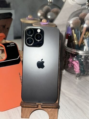 газовая пушка: IPhone 16 Pro Max, Black Titanium, Зарядное устройство, Защитное стекло, Чехол, 93 %