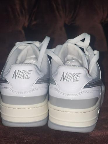 обувь найк: Мужские кроссовки, 40.5, Nike, Новый, цвет - Белый, Самовывоз, Платная доставка — 2