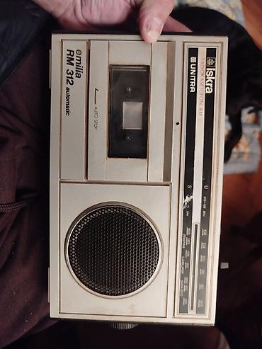 vintage satovi prodaja: Iskra stari retro kasetofon. Fm i kaseta rade ali komadne za kasetu tj — 8