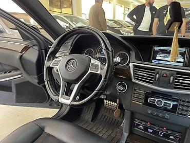 mercedes şəkilləri: Mercedes‑Benz E‑Class sedan (W212), qara rəng. Xarici: - AMG üslublu — 6
