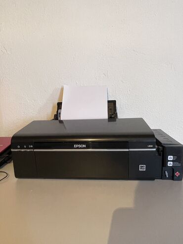 цветной принтер лазерный: Продаю цветной принтер Epson L800. уникальное 6-цветное устройство со