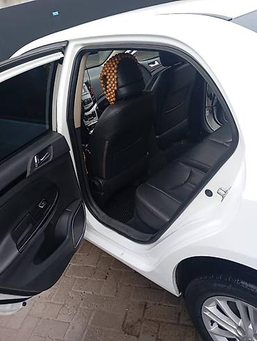 BYD: BYD E5: 2019 г., Электромобиль, Седан — 6