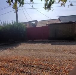 продаю дом в городе бишкек: Полдома, 50 м², 3 комнаты, Собственник, Старый ремонт