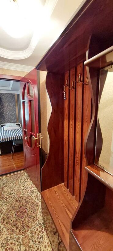 Uzunmüddətli kirayə mənzillər: Akim Abbasov kucesində bir otaqlı mənzil kirayə verilir. Tri Karonanan — 14