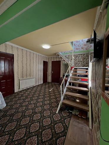 Продажа коттеджей и домов: Продаётся кирпичный дом с приусадебным участком. - Материал стен — 10