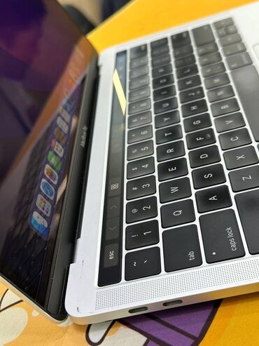 Ноутбуки: Ноутбук, Apple, 8 ГБ ОЗУ, Intel Core i5, 13.3 ", Б/у, Для работы, учебы, память SSD — 8