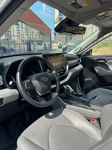 платинум: Toyota Highlander: 2021 г., 2.5 л, Автомат, Гибрид, Кроссовер — 2