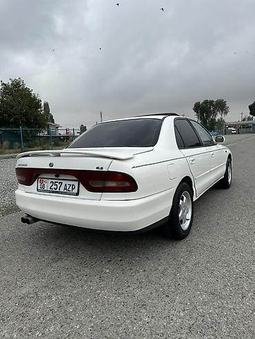 Mitsubishi: Mitsubishi Galant: 1994 г., 2 л, Механика, Бензин, Седан — 2