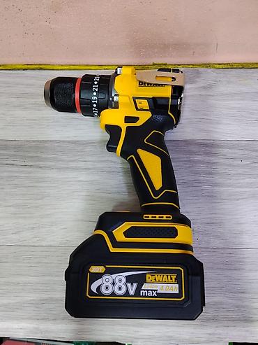 dewalt: Аккумуляторная дрель-шуруповерт DeWALT XGT - Питание: Li‑ion — 2