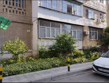 кок жар ж м: 3 комнаты, 70 м², 105 серия, 1 этаж, Старый ремонт