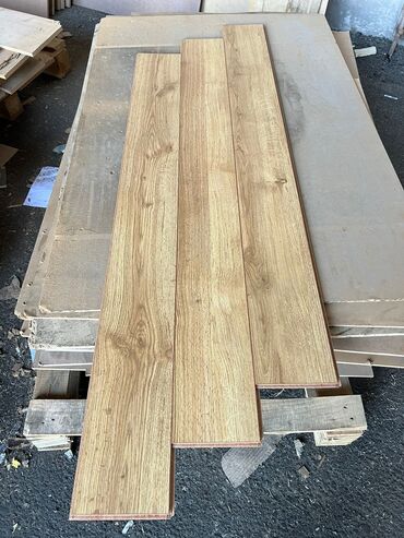 Laminat: Laminatlar: 11.50 AZN Rusiya, Belarusiya, Türkiyə, Almaniya — 7