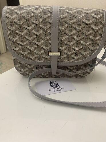 спортивные сумки мужские бишкек: Сумка-мессенджер Goyard с монограммой, выполненная в сером цвете с