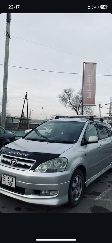 Toyota: Toyota Ipsum: 2003 г., 2.4 л, Автомат, Бензин, Минивэн