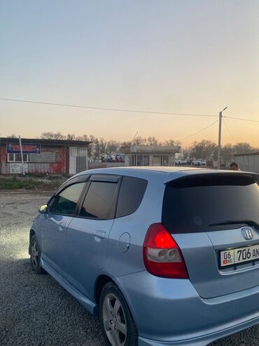 Honda: Honda Fit: 2002 г., 1.3 л, Автомат, Бензин, Хэтчбэк — 9