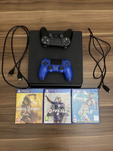 playstation satışı: Playstation 4( slim) ideal veziyetdedi 500gb pultdar original di