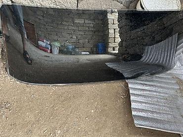 Mebel və interyer üçün böyük ölçülü tünd şüşə panel. - Material