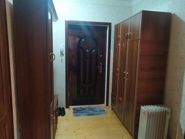 Uzunmüddətli kirayə mənzillər: Xətai rayonu,Həzi Aslanov metrosunun yanındaKFC arxasinda yerleşir,2 — 4