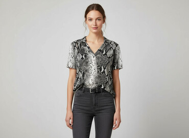 quequality t shirty: Сорочка жіноча, розмір S
