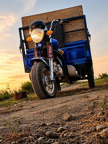 elektrikli skuterler m4 max: Yükdaşıma üçün üçtəkərli motosiklet (trisikl) - Güclü ön far və — 6