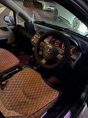windom 2003: Honda Fit: 2003 г., 1.3 л, Вариатор, Бензин, Хэтчбэк — 6