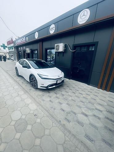 купить г2: Toyota Prius: 2024 г., 2 л, Вариатор, Гибрид, Лифтбек — 2