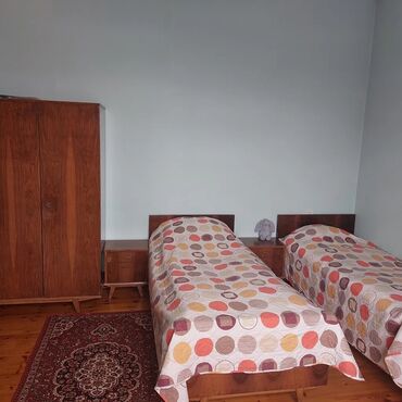 Yataq otağı dəstləri: Təknəfərlik çarpayı, Dolab, Termo, 2 tumba, Rumıniya, İşlənmiş