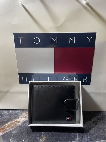 toxunma canta: Tommy Hilfiger portmane (kaşlok) ✅Material: Təbii dəri ✅İstehsal