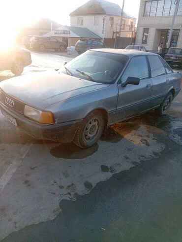 Audi: Audi 80: 1988 г., 1.8 л, Механика, Бензин, Седан